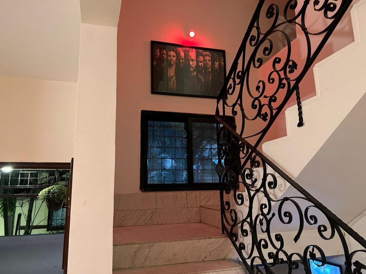 Rostel Backpackers Hostel بونة المظهر الخارجي الصورة