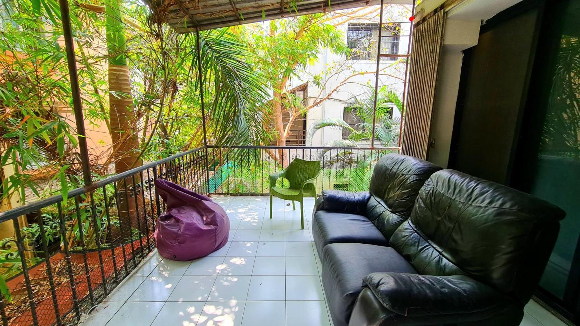 Rostel Backpackers Hostel بونة المظهر الخارجي الصورة